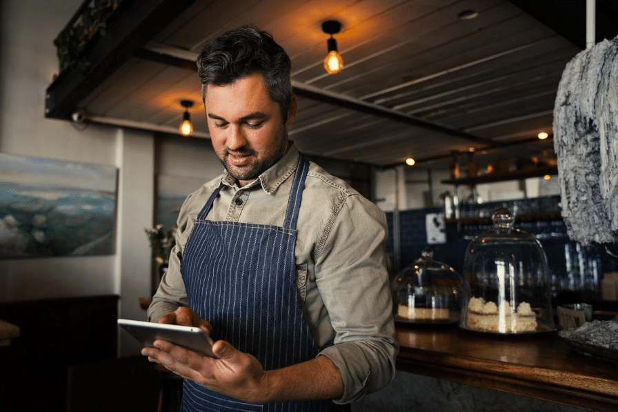 4 ways restaurant booking systems drive profit and great customer experiences